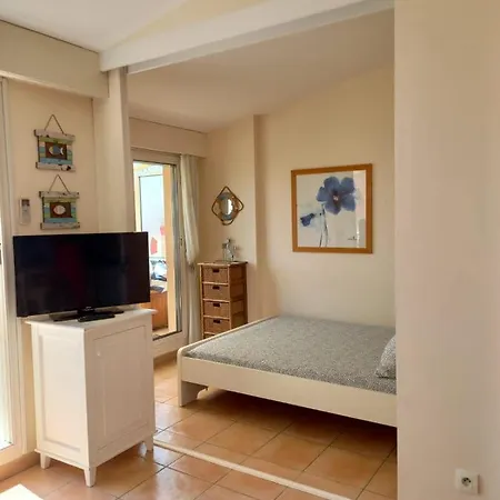 Mareluna Apartment *